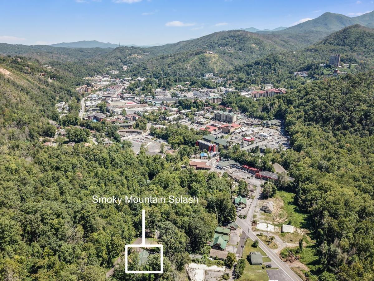Smoky Mountain Splash Gatlinburg Exterior photo